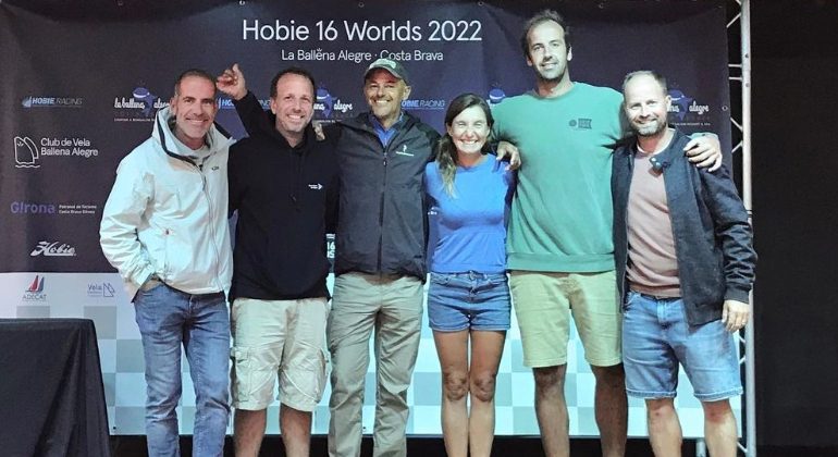 Tres equips del Club Nàutic de Sitges participen al Mundial de Hobie Cat 16